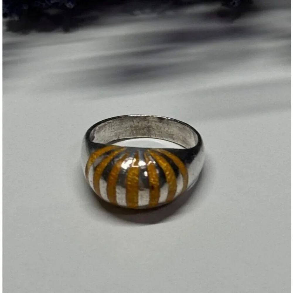925 STERLING SILVER ENAMEL RING SIZE 6